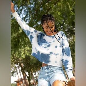 Natural Life Sweatshirt Womens Medium Cropped Boat Neck Tie Dye Small Blue White